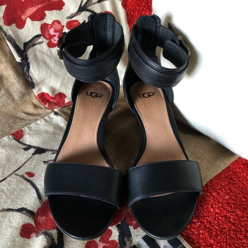 Uggs Sandals